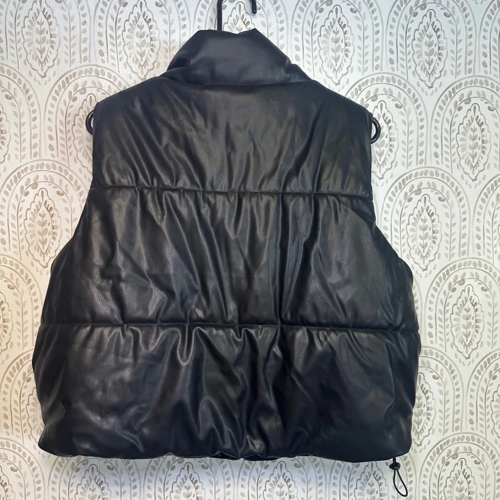 No Boundaries Black Faux‎ Leather Puffer Vest Funnel Neck Snap Front Size L